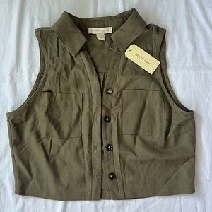 NWT Monteau Green‎ Sleeveless Crop Button Linen Down Shirt